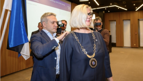 Pärnu linnavolikogu esimees Andrei Korobeinik (Eesti Keskerakond) ja Pärnu linnapea Kristel Voltenberg (Valimisliit Südamega Pärnu) Foto: Peeter Kontus / Pärnu linn