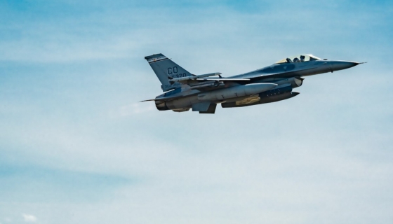 F-16 hävituslennuk. Foto: Michelle Y. Alvarez, U.S. Air National Guard / Wikimedia