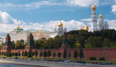Venemaa lipp lehvimas Kremlis Moskvas. Foto: Envato