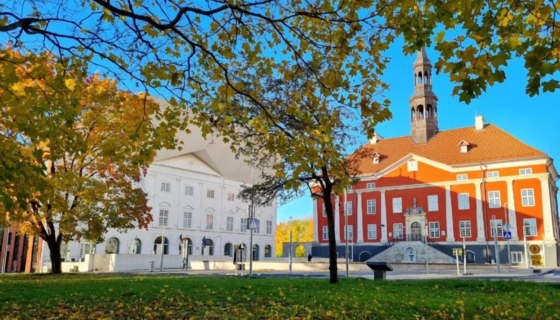 Narva raekoda. Foto: Visit Narva